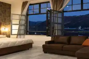 Living Lake-Rooms&Parking, Como