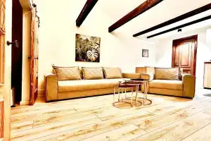 Silver lux apartment, Tbilisi