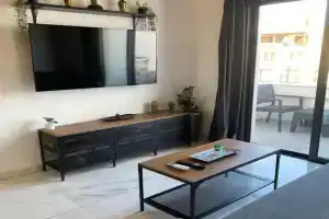 Seaside Two Bedroom Deluxe Flat in Tourist Area, Paphos