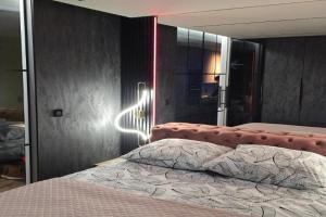 Apartament Dark Prestige NEW ! - dostęp 24h, PROJEKTOR , garaż podziemny , klimatyzacja , duży taras, Kielce