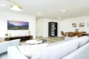 Molivu Homes 2BR - PetFriendly, W-D, Backyard Apartments, San Jose