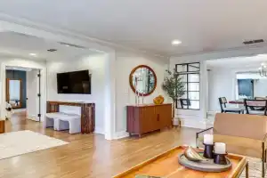 Fenced Yard Home Adjacent to Golf Course Guest house, Lakeland