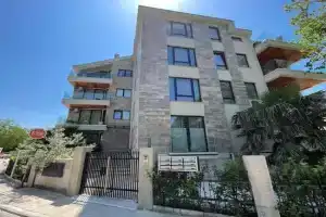 Park Residence 3 - 1 br & Parking at Center Apartments, Tivat