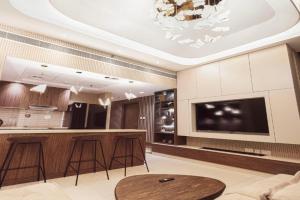 Luxury Huge 1BR apartment With Private Garden in Uptown Al Zahia, Sharjah City