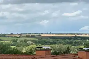 FEWO-Wölkchen mit Ausblick & Komfort über den Dächern von Apartments, Weissenfels