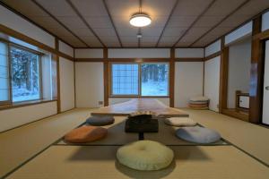 Okas House, Otari