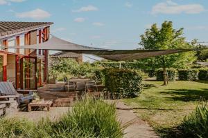 Dutchen Vakantiepark Buiten Guest house, Bergen