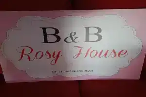 rosy house, Scalea