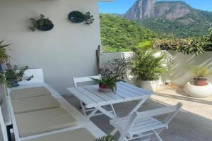 Spacious Room at Casa Danni, Rio De Janeiro