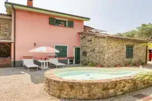 3 Bedroom Pet Friendly Home In, Imperia