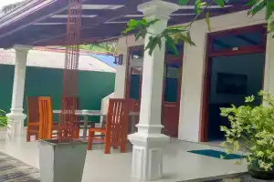 Beach side villa, Bentota