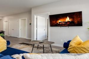 Pet Friendly 2 Bed Close to Downtown Apartments, Calgary