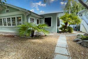 Tropical Cottage Tropical Village, Key West