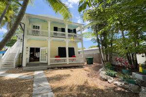 Utopia Tropical Village, Key West