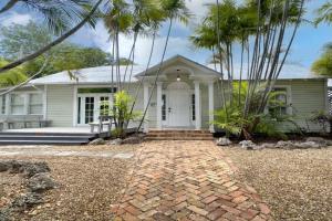 Toon Hall Tropical Village, Key West