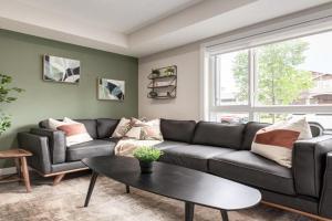 Free Heated Parking, Quick DT Access Apartments, Calgary