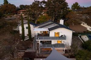 Terrace Hill Modern Escape Near Wineries Dining and Hot Springs Guest house, Paso Robles