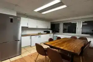 D1 Frankfurt 230m2 - 7 Einzelzimmer mit 2 Parkplätzen Apartments, Neu-Isenburg