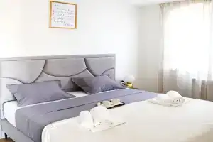 Apartment Stefani - Balcony & Free Private Garage Parking, Zadar
