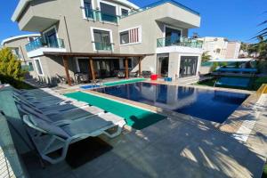 Detached and luxury villa in kadriye, Belek
