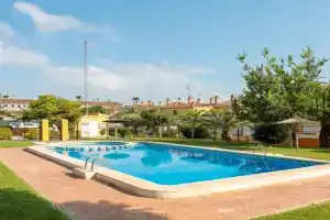 Pretty Bungalow With Private Garden Guest house, Arenales del Sol