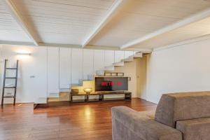 Ghirlandina Loft - In the Historic Center of Apartments, Modena