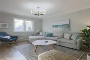 Casa Queen East - Modern 2BR Suite in Leslieville, Toronto
