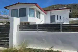 Villa Stela, Loutraki