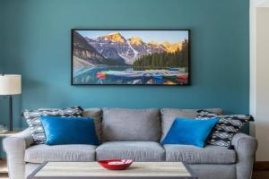 Newly Renovated Rocky Mountain Chalet, Canmore