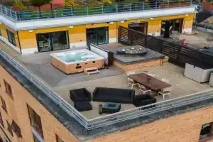Penthouse with Hot Tub by Station, Cambridge
