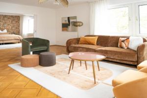 Seepferdchen - zentral in Bahnhofsnähe, geräumig, Küche, Bad Apartments, Neu-Ulm