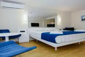 Ocean Edge Living Apart-hotel, Batumi