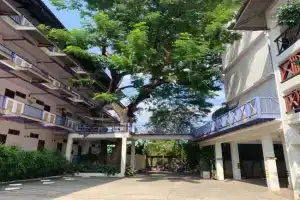 โรงแรมบ้านแก้ว เรือนขวัญ Hotel, Si Sa Ket
