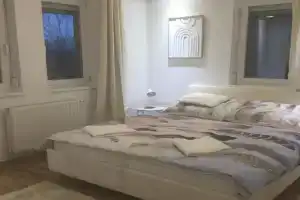 A2 Apartman, Sopron
