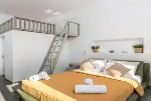 Poseidon Apartment, Apollonia