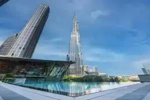 EMAAR GRANDE - Elegant 1 Bedroom Apartment - Infinity Pool - 1min to Mall and Burj Khalifa, Dubai