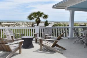 Cottage One Gorgeous Ocean View From 60 foot Deck, Saint Augustine Beach