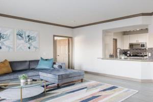 Beautiful 2 BR 2 BA, NRG, Medical Center, Downtown, Free WiFi, Pool Apartments, Houston