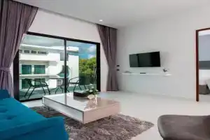 Private Pool View 1BR Apartment in Naiharn Residence near Beach, UTN D502, Nai Harn