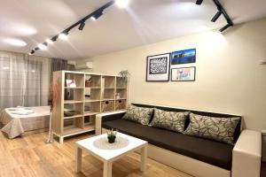 Salt Lake Studio, Pomorie