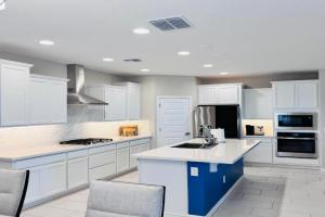 Friendly Host Near Loop 202 with Mountain views Guest house, Phoenix