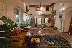 Riad Mounadim -Authentic Riad Luxury Hotel, Fes