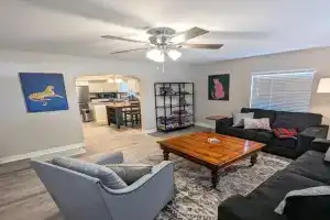 Zoobilee-on Zoo Blvd Guest house, Wichita