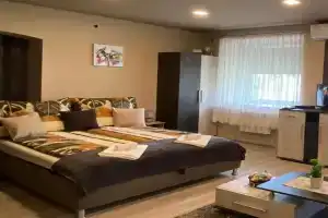 Aranyfürt Apartmanház, Tokaj