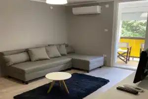 Bartók 19 Apartman, Harkany