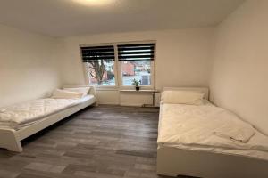 FeWo 8P 4Z Balkon Küche Zentral Apartments, Aurich