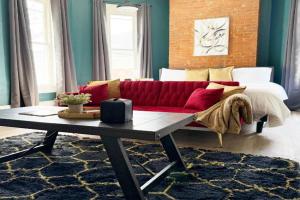 Chandler Studio Apartments, Evansville