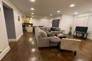 Woodlawn Oasis Guest house, Chicago