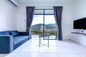The Sun #3BR #11 FamilyStay #BayanLepas Apartments, Georgetown