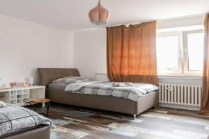 Charming Zimmer Messenähe Apartments, Koln